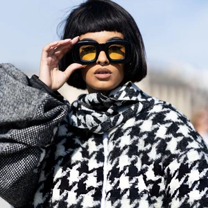 Làm mới hoạ tiết nanh sói kinh điển cho tủ đồ Thu Đông