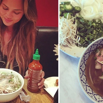 Siêu mẫu Chrissy Teigen trổ tài nấu phở