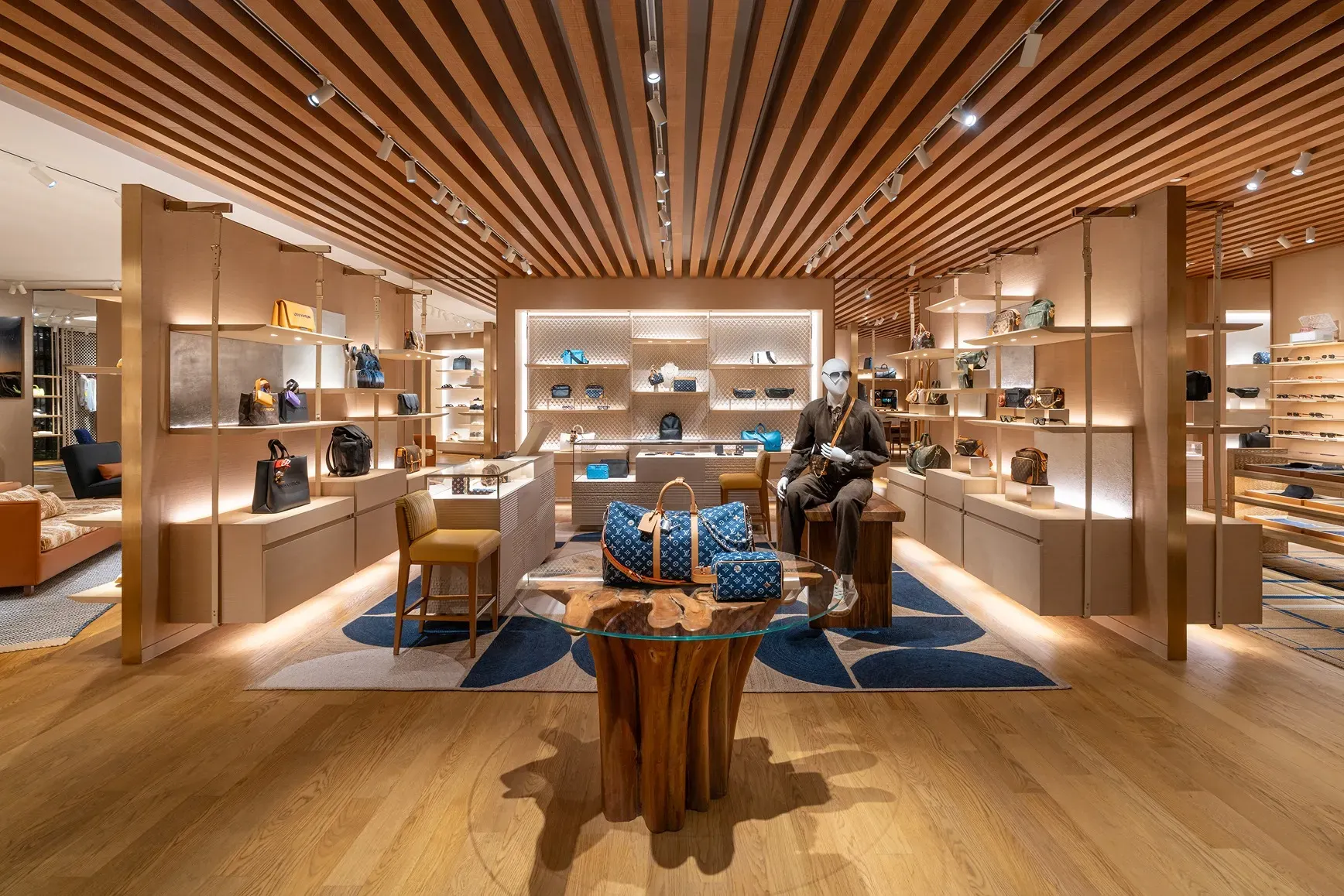 Cửa hàng nam đầu tiên của Louis Vuitton tại Thành phố Hồ Chí Minh