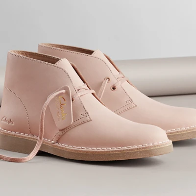 Clarks desert boot 2 màu hồng cát