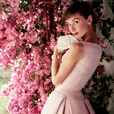 Từ khóa phong cách thời trang của Audrey Hepburn