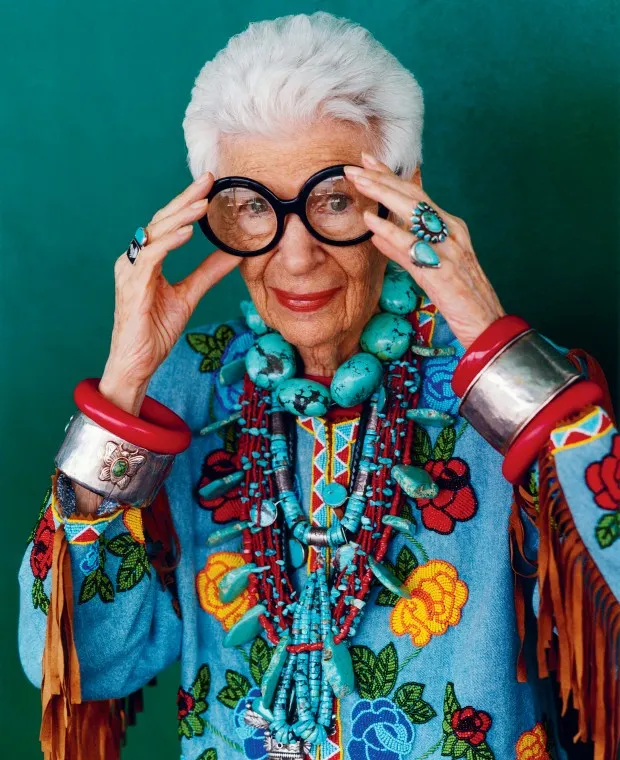 Cảm hứng từ câu chuyện cuộc đời và mối tình 70 năm của Iris Apfel