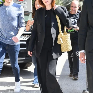 BV julianne moore 2022