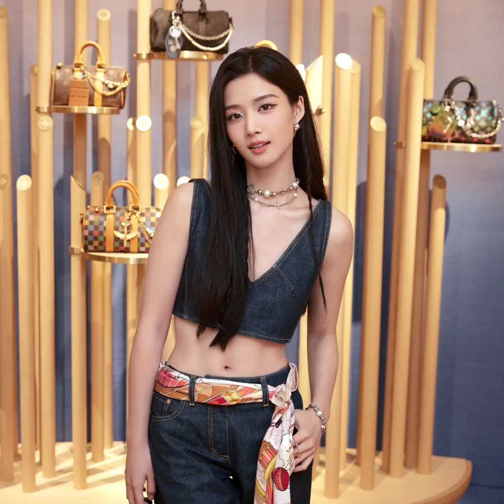 Thân hình săn chắc của nữ diễn viên Trung Quốc Lư Dục Hiểu.