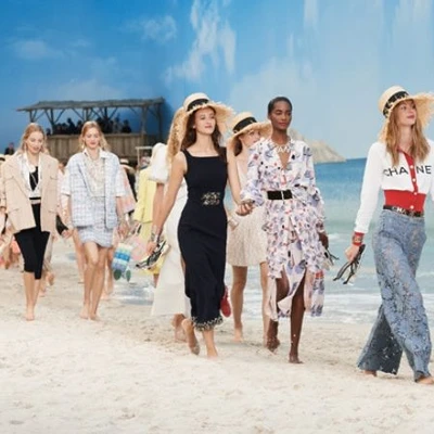 người mẫu trình diễn BST Chanel Xuân - Hè 2019