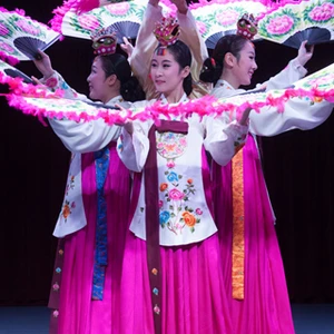 Du lịch giao lưu biểu diễn nghệ thuật Hàn Quốc
