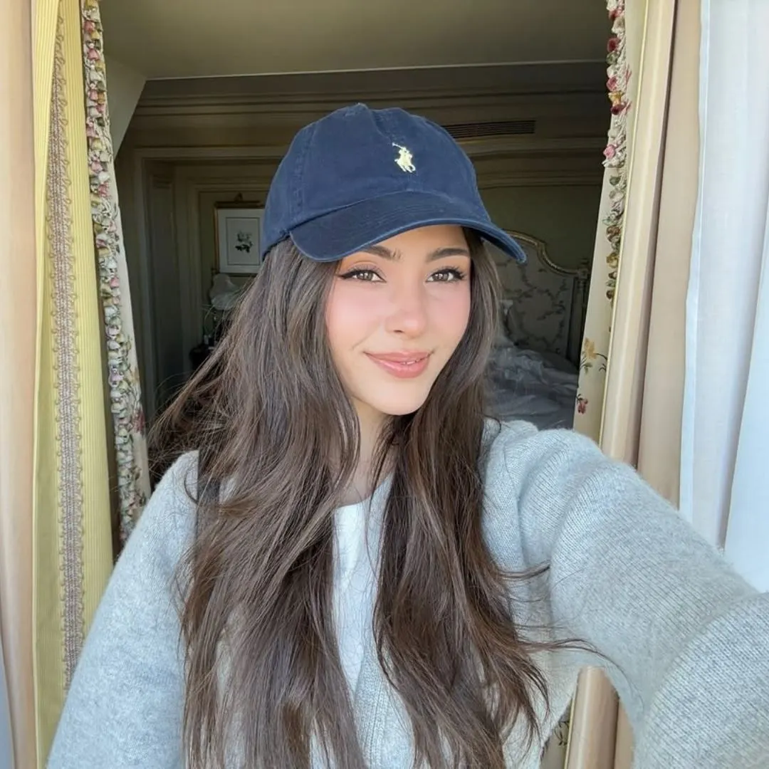 Người mẫu đội nón