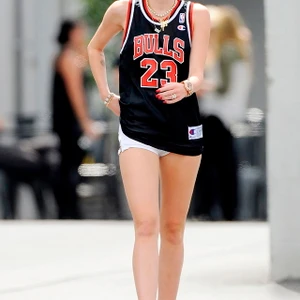 ellevn miley cyrus