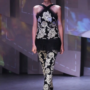 BST của NTK Thủy Nguyễn tại ELLE Fashion Journey 2016