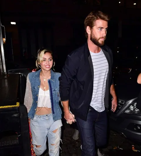 Sao nữ trưởng thành tử Disney Miley Cyrus.
