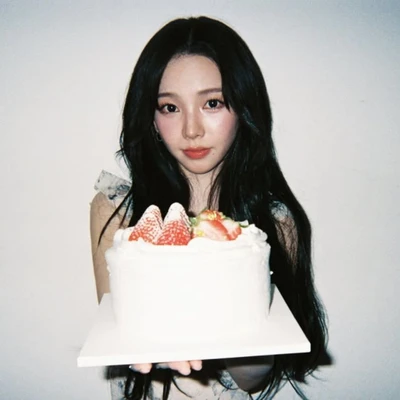 Loạt ảnh sinh nhật tuổi 26 của Karina