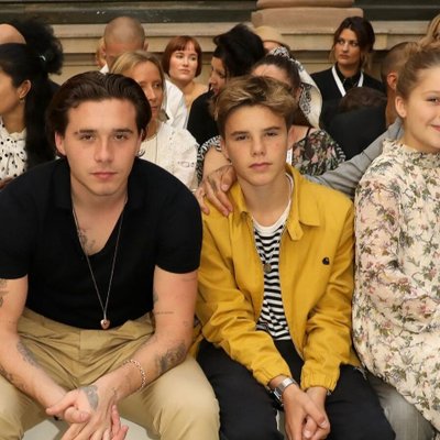 gia đình beckham dự show victoria beckham tuần lễ thời trang london xuân hè 2020 2
