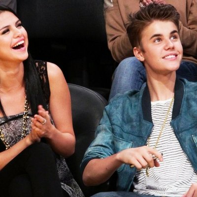 Học hỏi Selena Gomez và Justin Bieber để quay về làm bạn với người yêu cũ - ELLE Việt Nam
