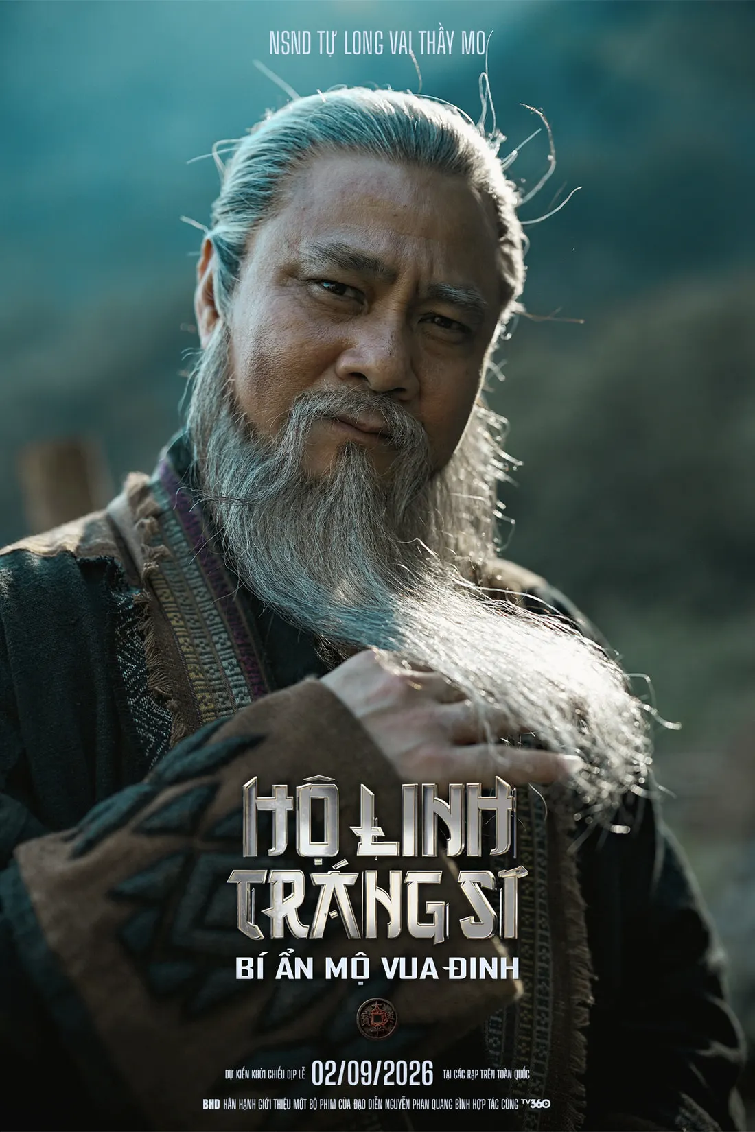 NSND Tự Long trong vai Thầy mo người trong Hộ Linh Tráng Sĩ - Bí ẩn mộ Vua Đinh.