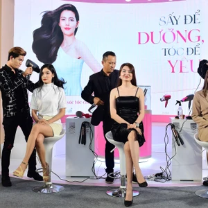 panasonic beauty nhà tạo mẫu tóc Tuấn Ngọc và khách mời tham gia sự kiện feature ngang