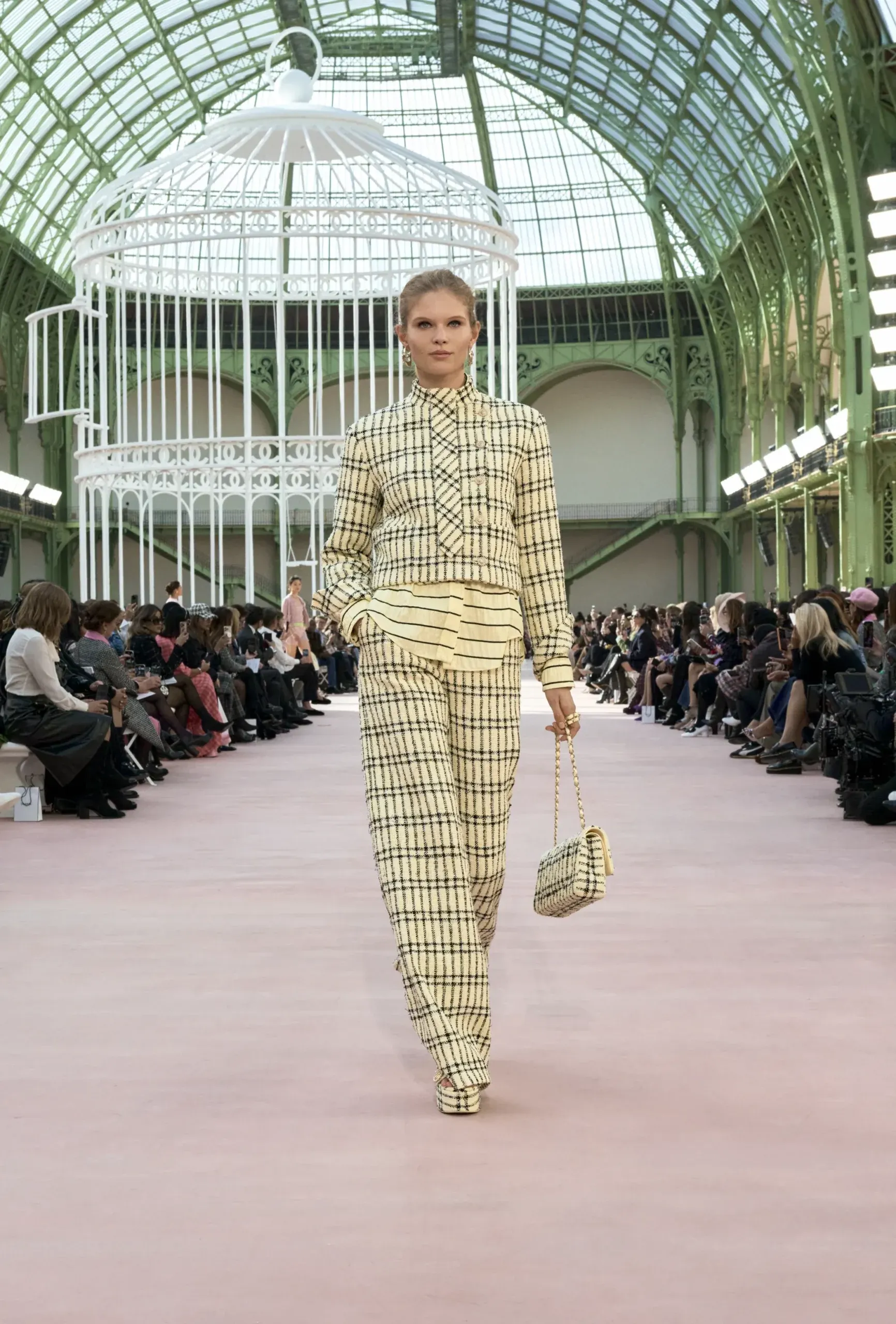 chanel xuân/ hè 2025 8/3