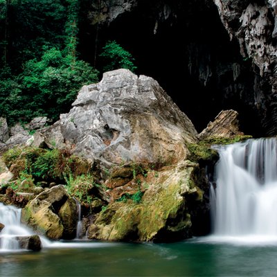 hang động Tú Làn Quảng Bình