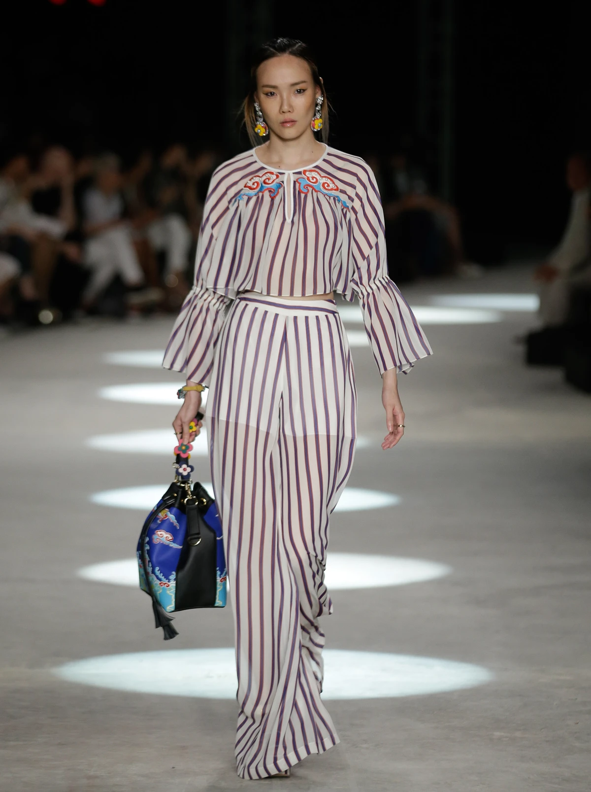 Tuần lễ Thời trang ELLE Thailand Xuân Hè 2016 ELLE VIETNAM