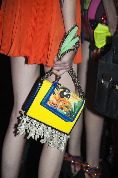 Những chiếc túi xách ấn tượng ở tuần lễ thời trang Milan Thu Đông 2016