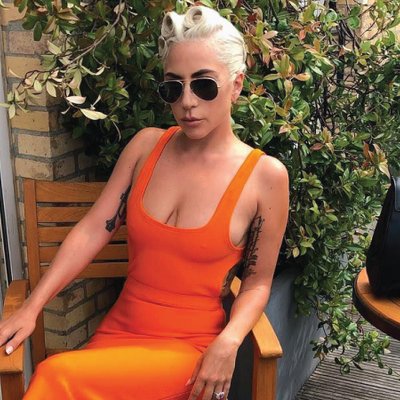 Lady Gaga hé lộ thiết kế đầu tiên của Giám đốc sáng tạo Hedi Slimane cho Céline