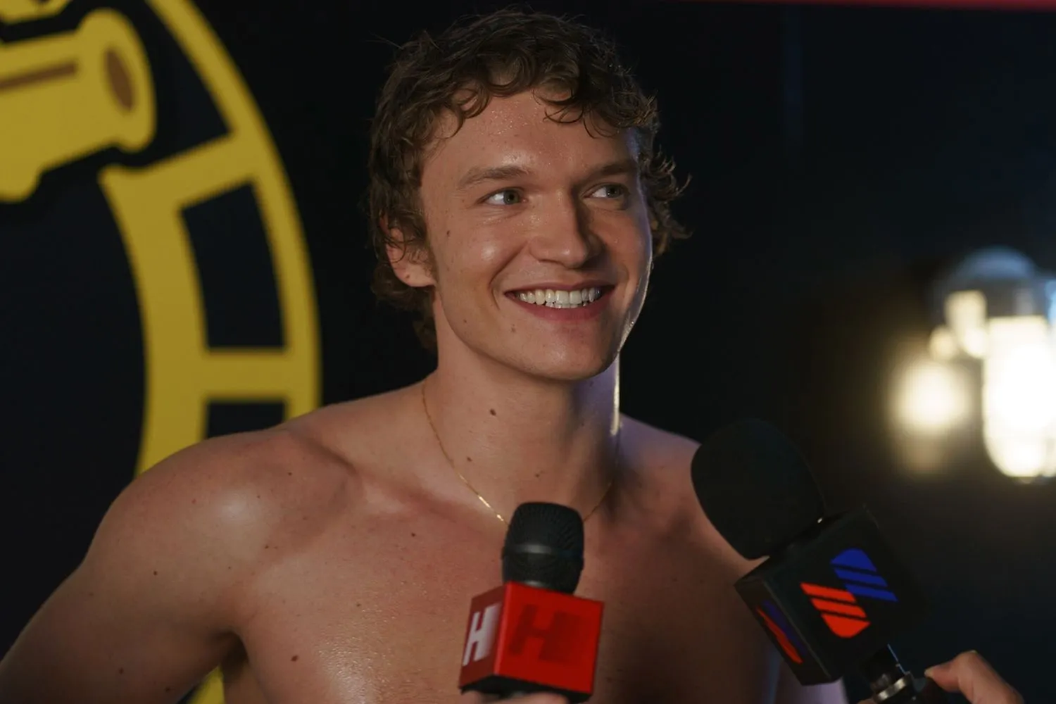 Phim Heated Rivalry xoay quanh Ilya Rozanov và Shane Hollander.