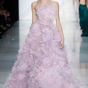 Những BST nổi bật tại tuần lễ Haute Couture Xuân-Hè 2017 - ELLE VN