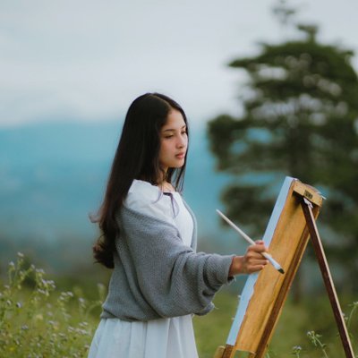cô gái cung hoàng đạo vẽ tranh