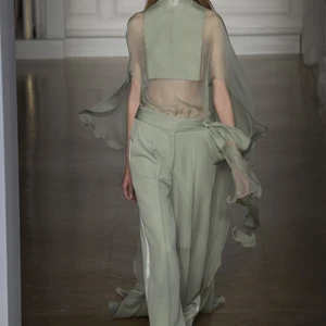 Những BST nổi bật tại tuần lễ Haute Couture Xuân-Hè 2017 - ELLE VN