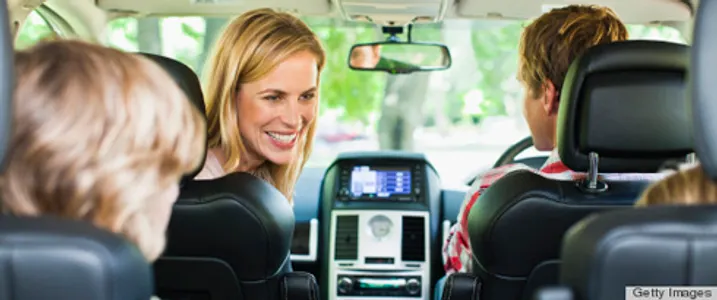 Đi du lịch  bằng xe ô tô