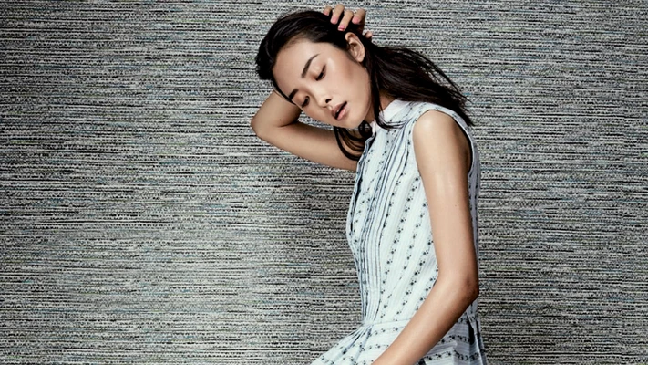 elle lắng nghe 2