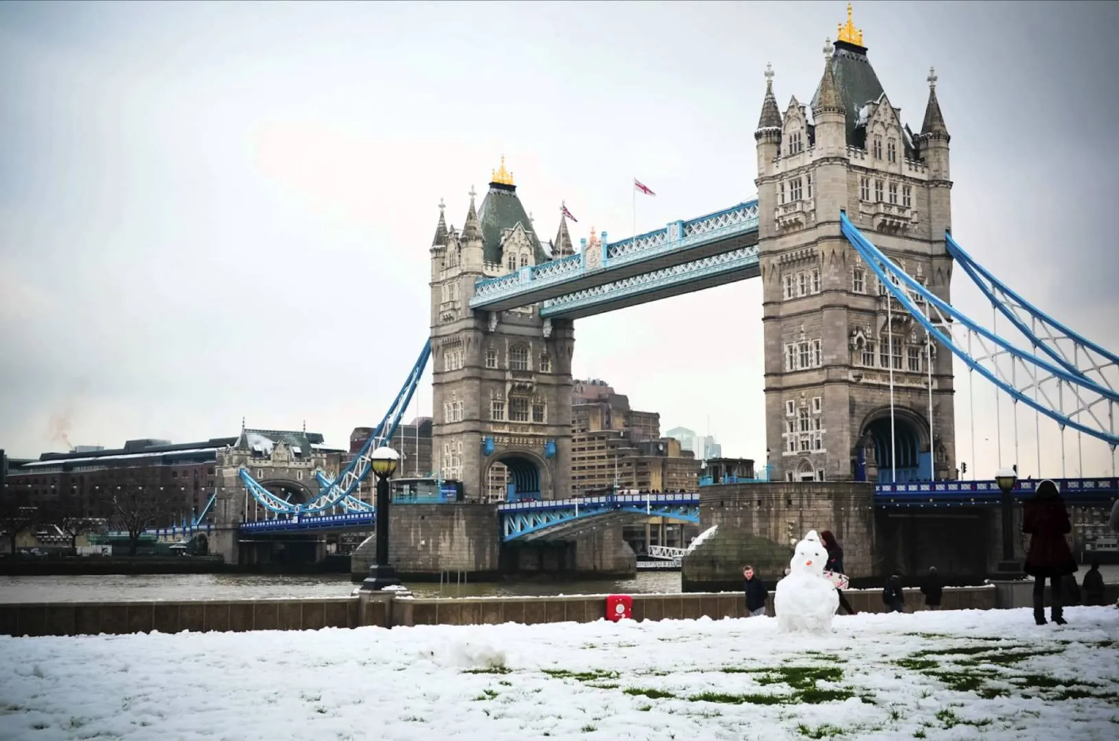 tết nguyên đán - cầu london - elle vietnam