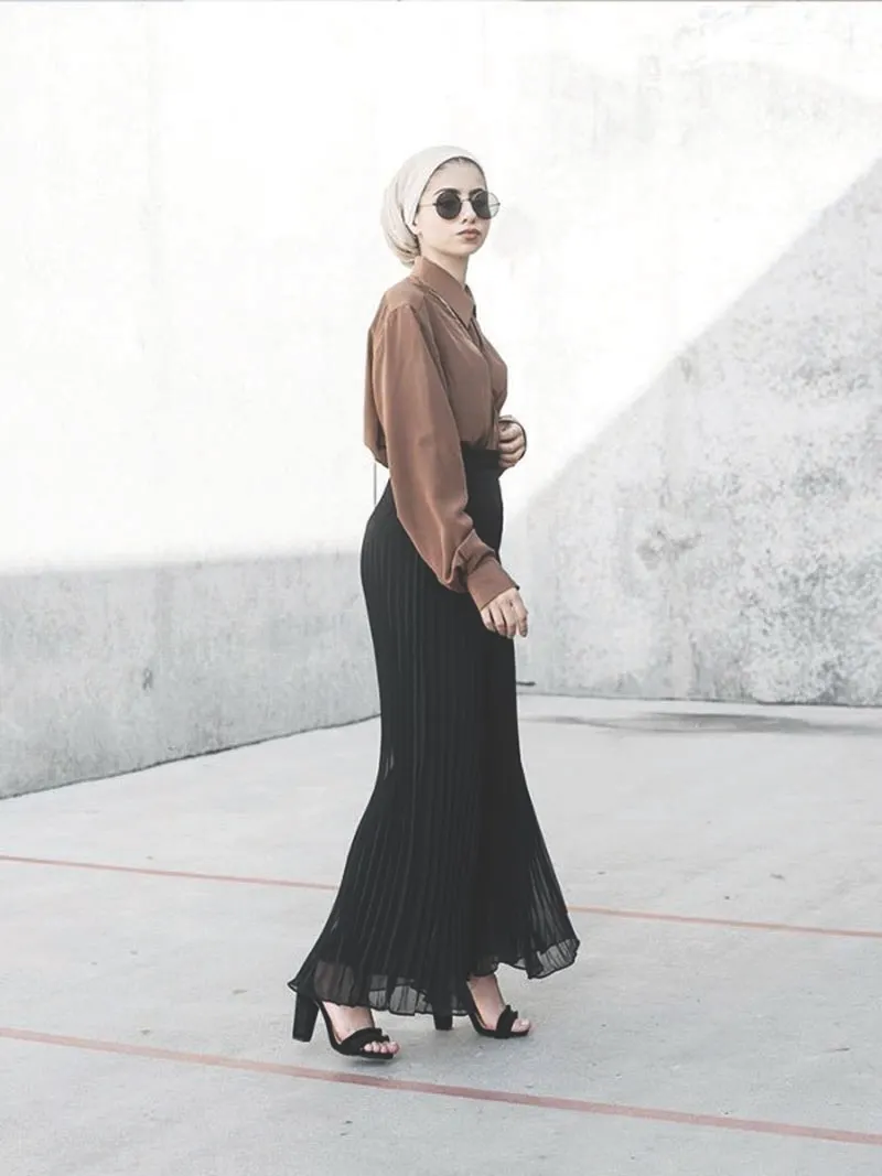 Các blogger thời trang nổi bật với phong cách tối giản
