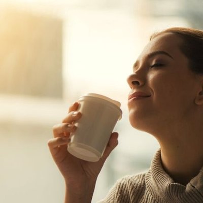 Xoa dịu tinh thần bằng những tách trà thảo mộc.