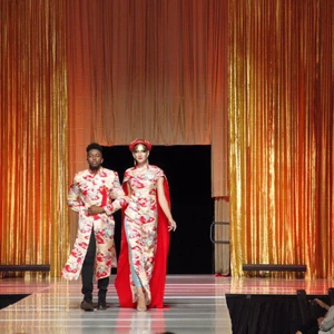 BST Vương Triều của Nhà thiết kế Võ Việt Chung trình diễn tại Mỹ