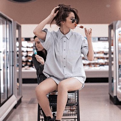 Selena Gomez tiết lộ bí quyết chụp ảnh trên Instagram