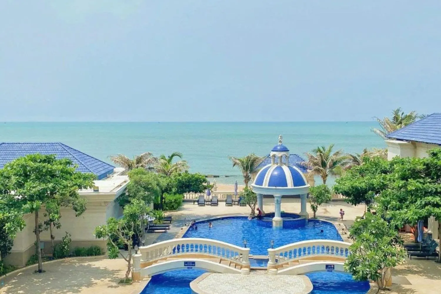 Lan Rừng Phước Hải Beach Resort gần Sài Gòn.