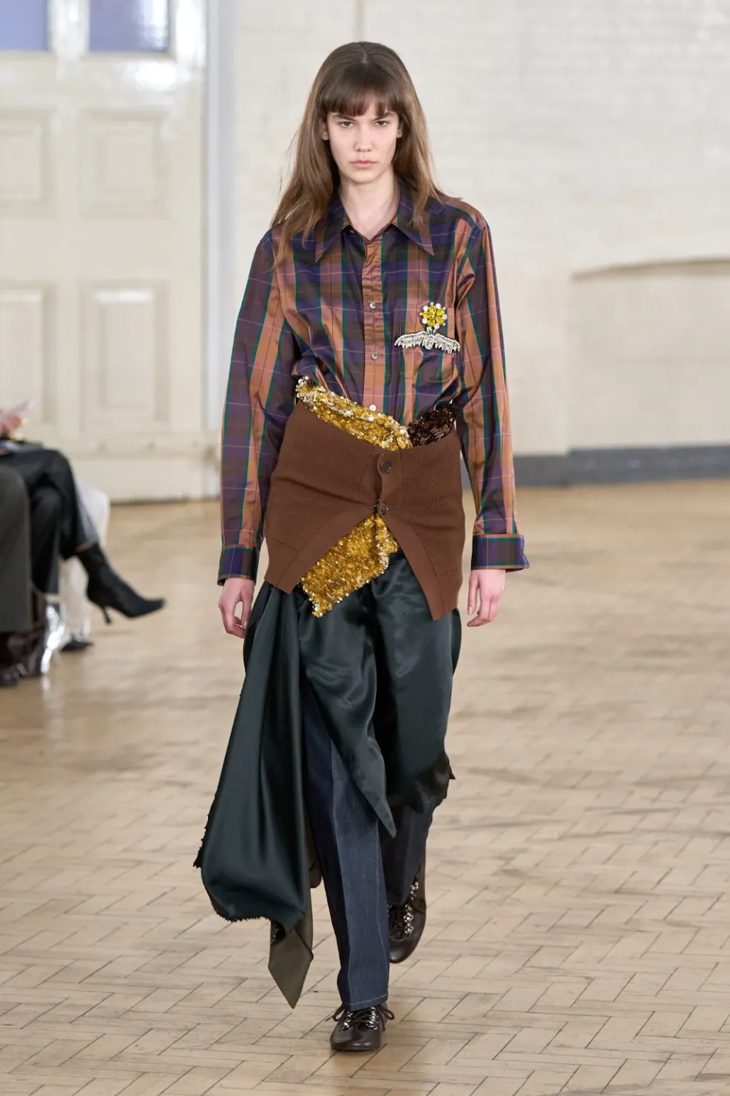 Trò chơi ghép hình đầy trí tuệ với những đường cắt khoét phóng túng, thách thức mọi quy chuẩn về sự hoàn hảo.