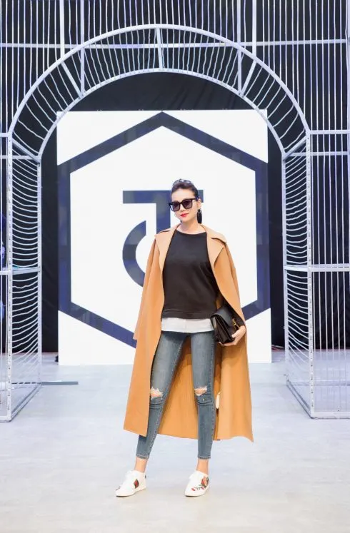 Street style Thu-Đông của Thanh Hằng vifw 2016