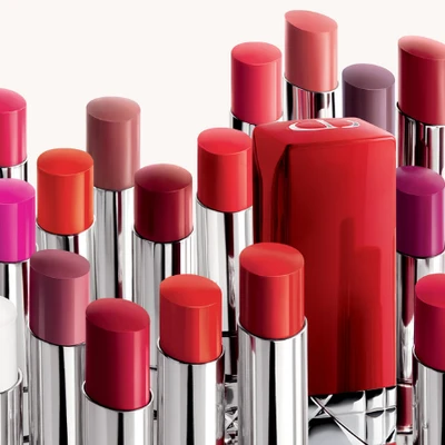 Rouge Dior Ultra Rouge - Cuộc "Cách mạng Đỏ" mạnh mẽ đánh dấu thời đại nữ quyền