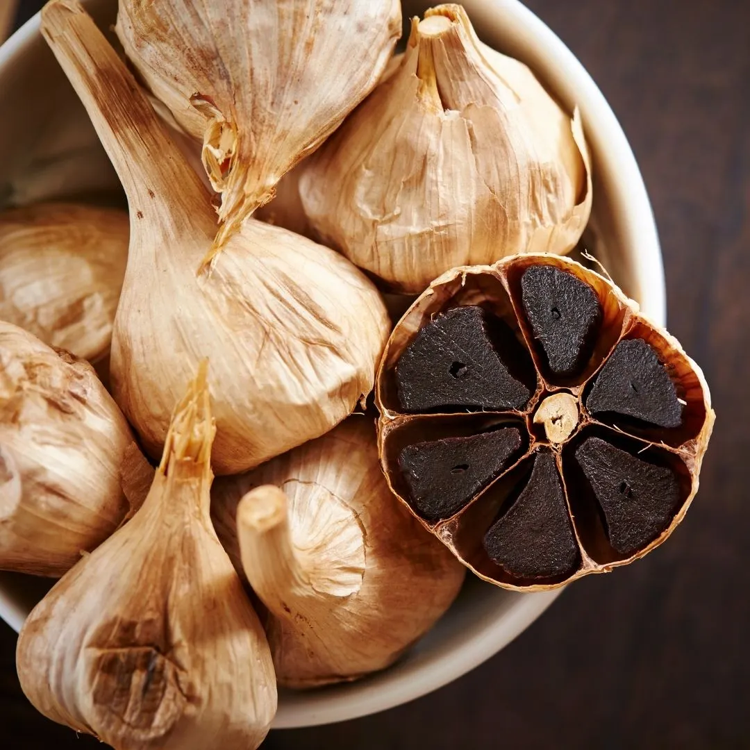 Hình ảnh bên trong củ tỏi đen.