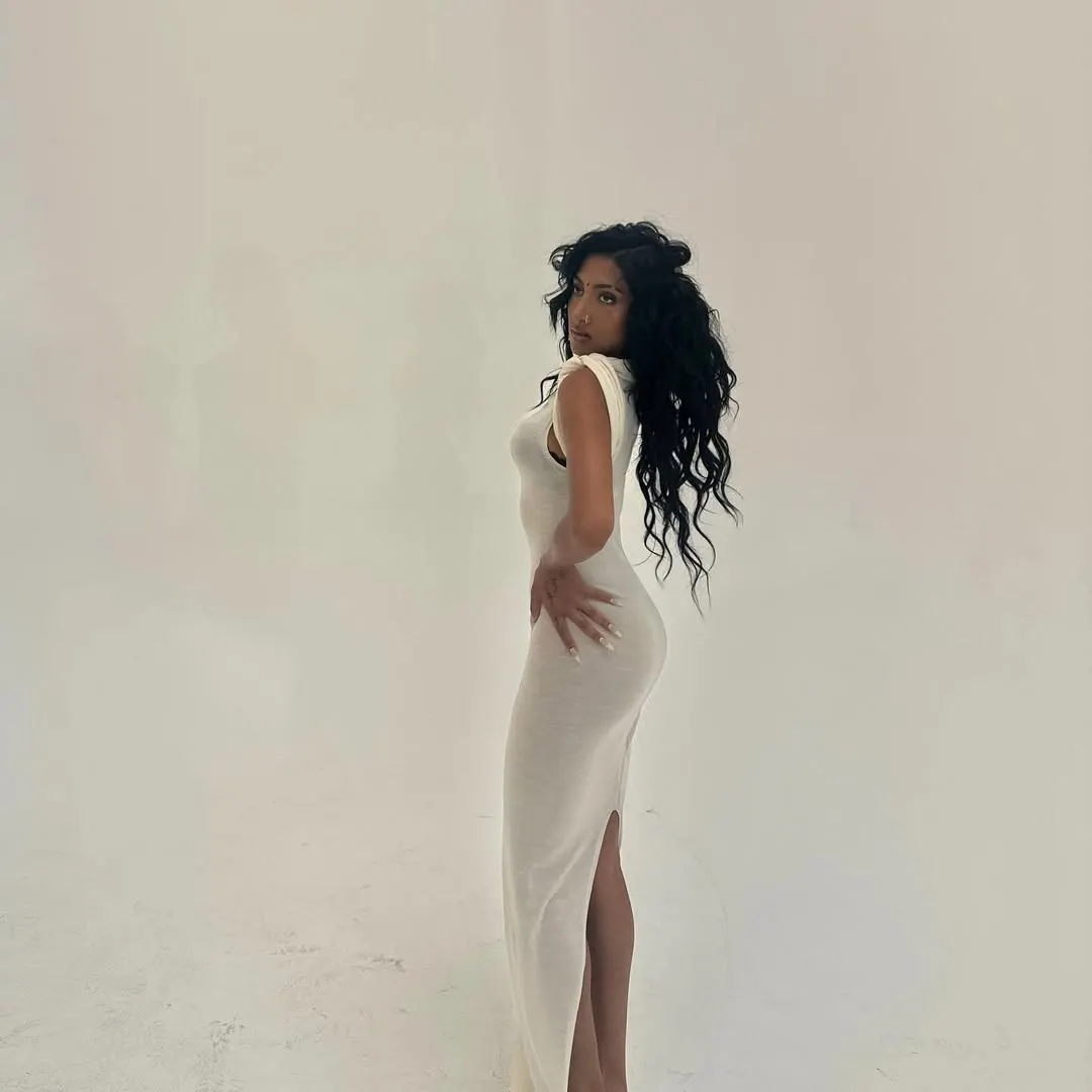 Tự tin diện những bộ cánh mỏng với set đồ lót tiệp da không viền.