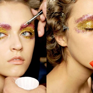 Những điều ẩn giấu trong bí quyết trang điểm cùng phấn ánh nhũ sống động