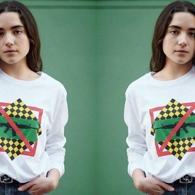Proenza Schouler trình làng dòng áo thun ủng hộ luật cấm bạo lực súng tại Mỹ