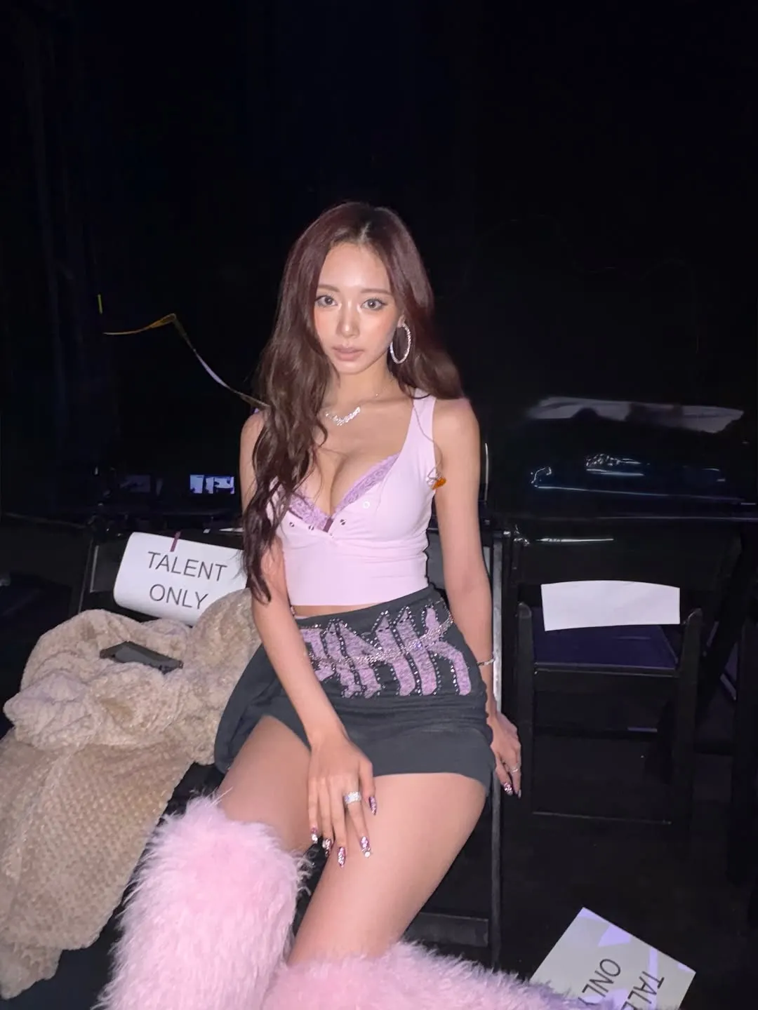 tzuyu twice diện đồ lót trên sàn diễn Victoria's Secret 2025