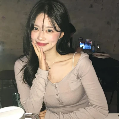 Người mẫu Hàn Quốc da trắng đẹp