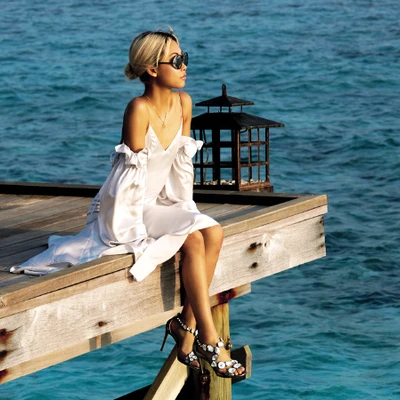 những kiểu giày sandal đi biển không thể bỏ qua vanessa hong