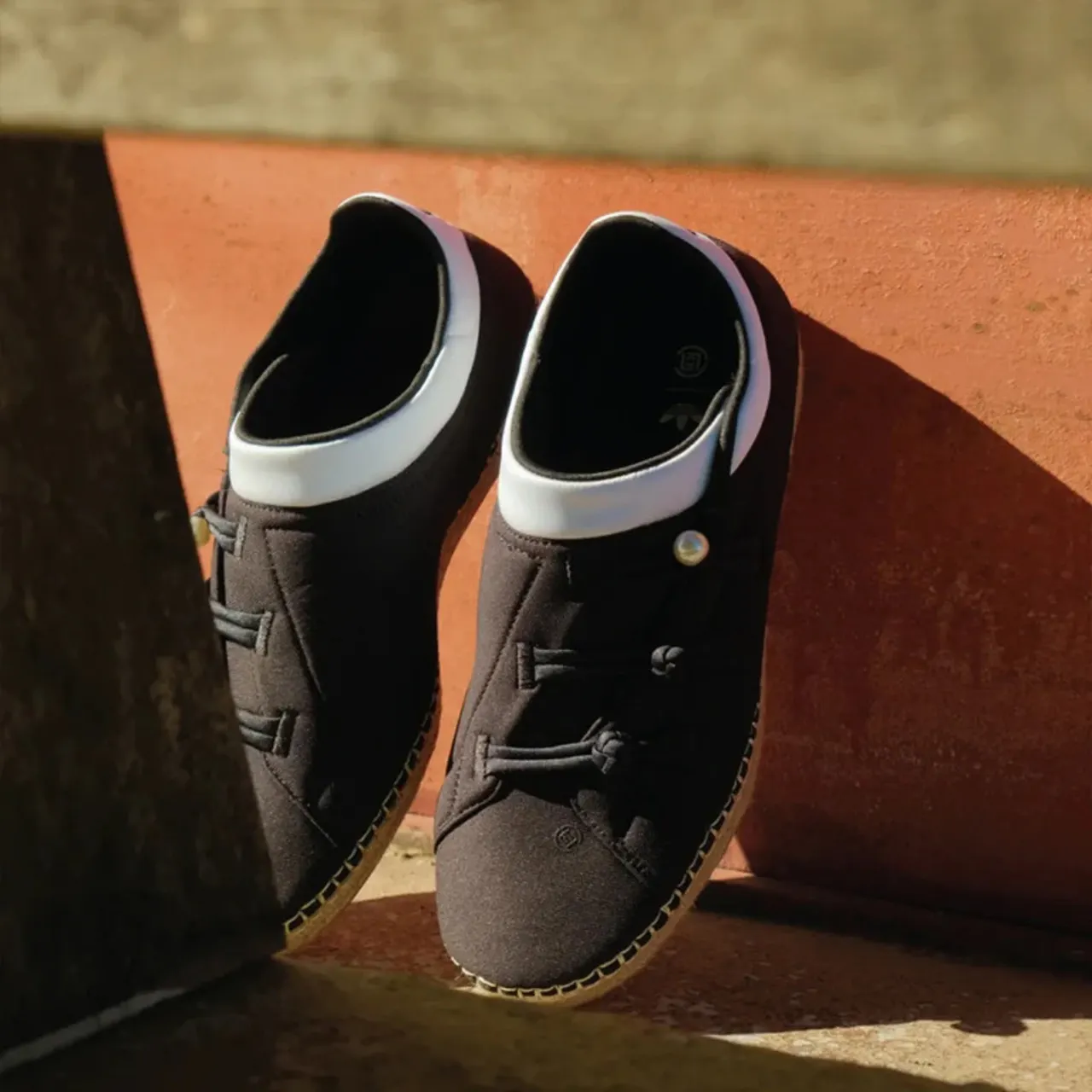 Adidas kết hợp cùng Clot cho ra mẫu giày Qi Low