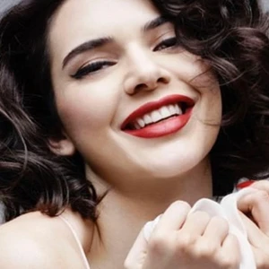 Bỏng mắt với Marylin Monroe phiên bản Kendal Jenner