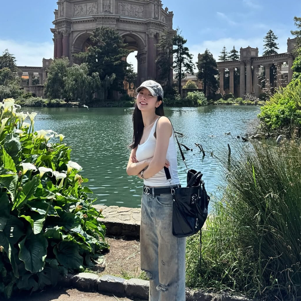 4 bí quyết làm đẹp đáng học hỏi của Kim Ji Yeon | ELLE