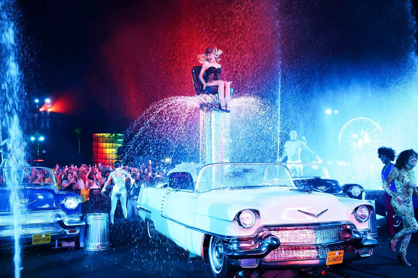 ELLE-SAN-KHAU-COACHELLA-2026-THOI-TRANG (29)